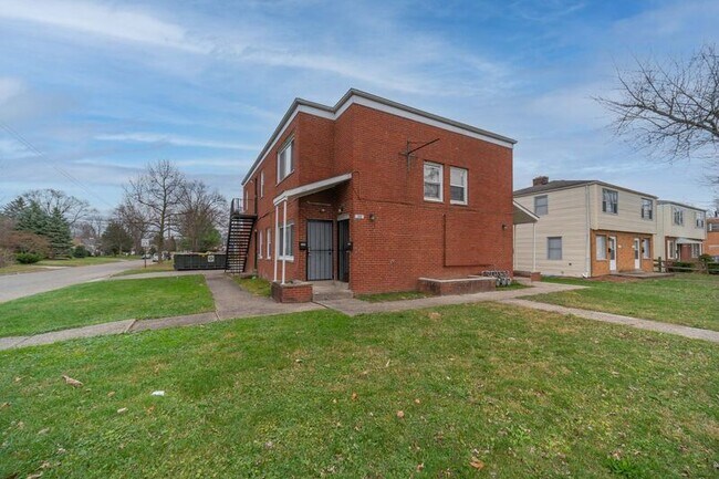 Foto del edificio - 3334 Maize Rd