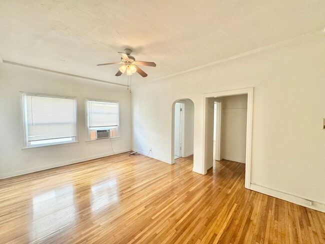 Foto del edificio - 625 Cochran Ave