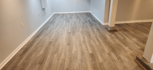 Photo - 505 North Point Rd House