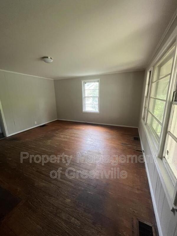 12 Owens St, Greenville, SC 29611 House Rental in Greenville, SC