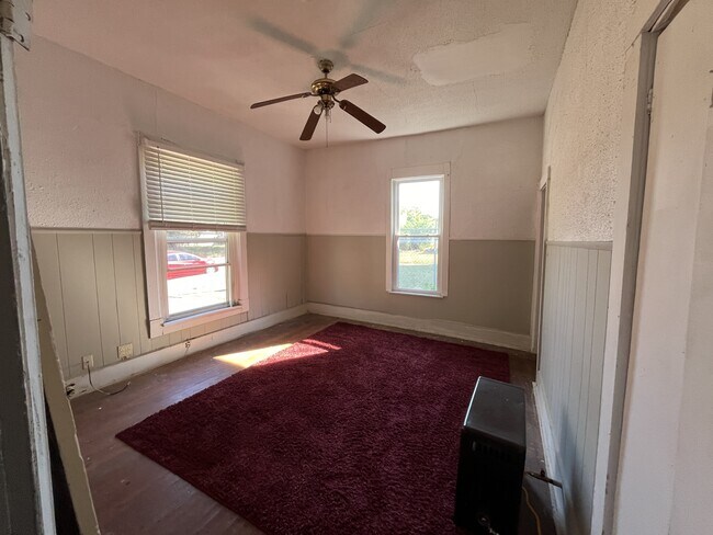 Foto del edificio - 601 E Springer Ave