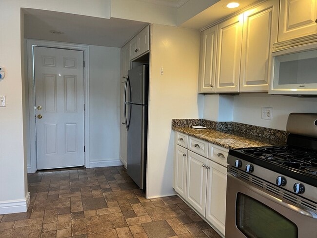 Foto del edificio - 27 Pleasant St