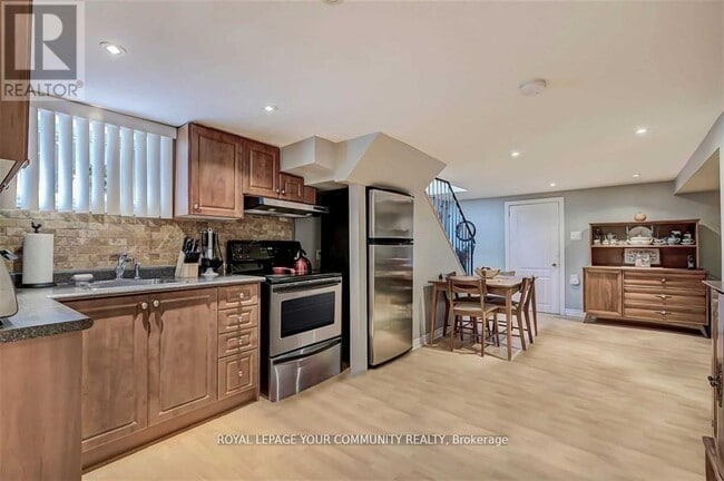 Building Photo - 95 Lilian Dr