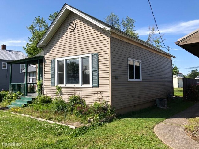 Foto del edificio - 2 br, 1 bath House - 409 E 9th St A Unit A