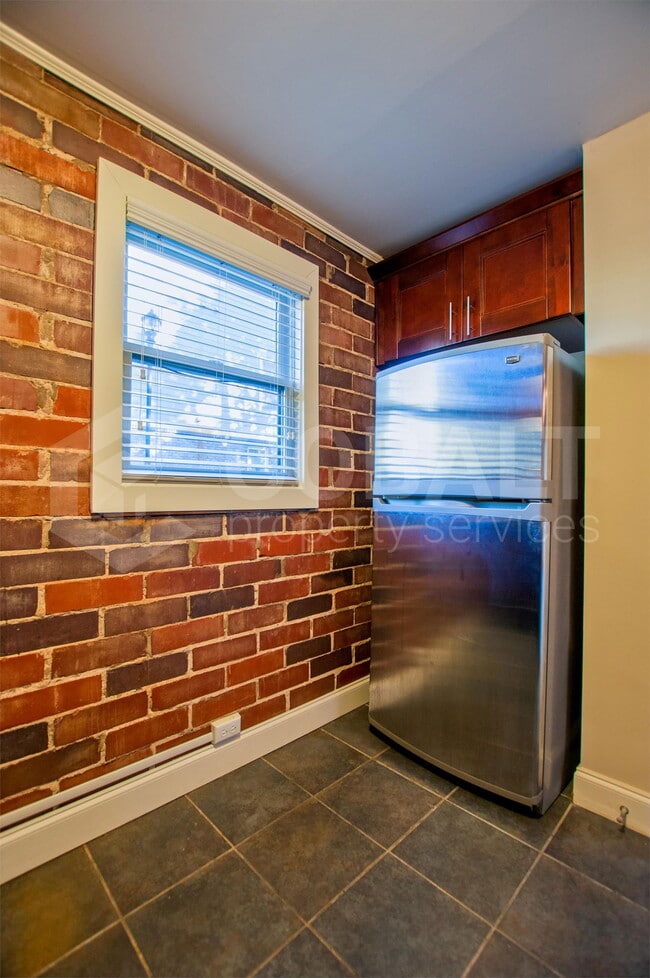 Foto del edificio - 626 Irwin St NE