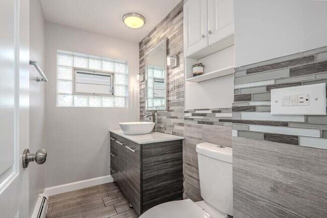 Foto del edificio - 2702 N 74th Ave