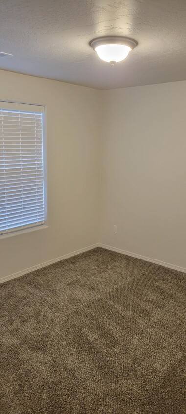 bedroom - 13321 E Rich Ave