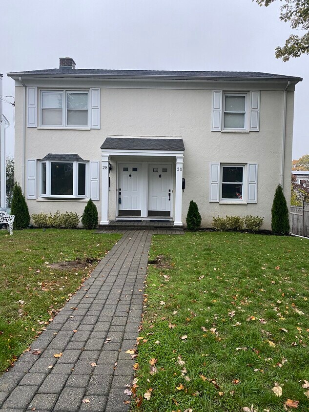 Foto principal - 28 Westview Ave
