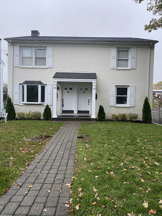 Primary Photo - 28 Westview Ave