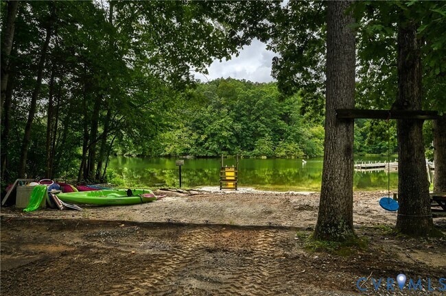 Foto del edificio - 104 Privacy Rd