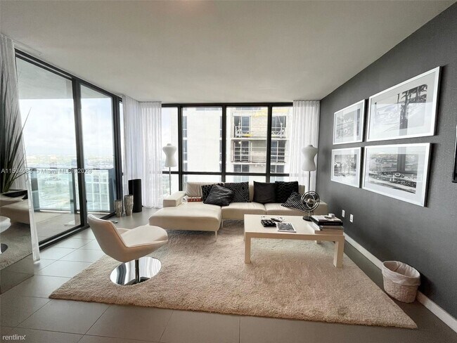 Foto del edificio - 2 br, 2 bath Condo - 1600 NE 1st Ave Apt 2816