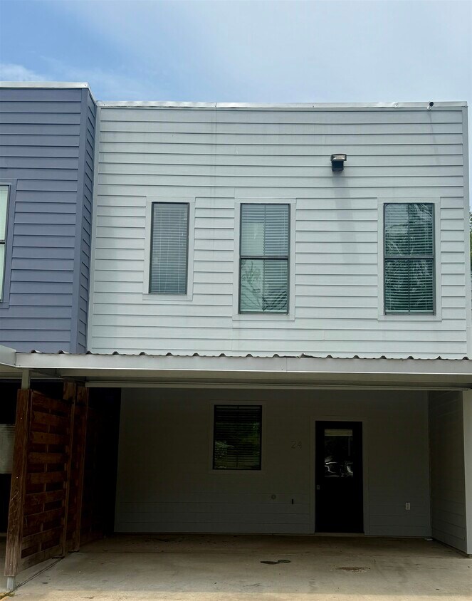 Foto principal - 3535 Knight Ln