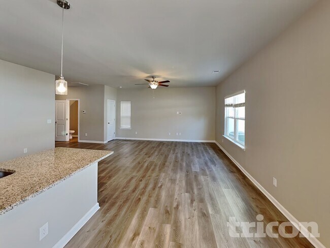 Foto del edificio - 115 Spring Knoll Dr