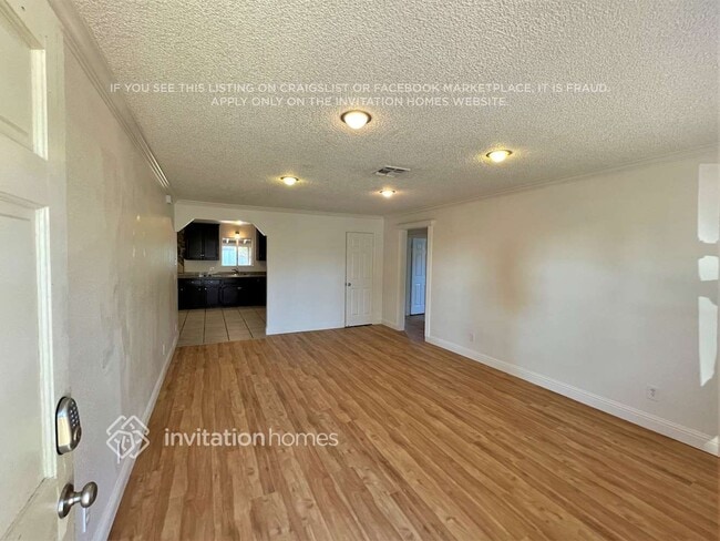 Building Photo - 14455 E Juniper Ave