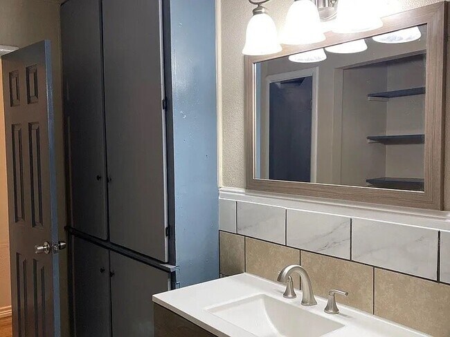 Foto del edificio - 3921 Avenue H