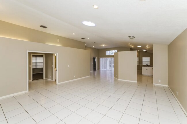 Foto del edificio - 7661 Stirling Bridge Blvd N