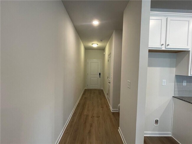 Foto del edificio - 4663 Fullerton Dr