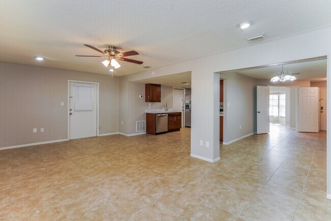 Foto del edificio - 403 Blueberry Dr