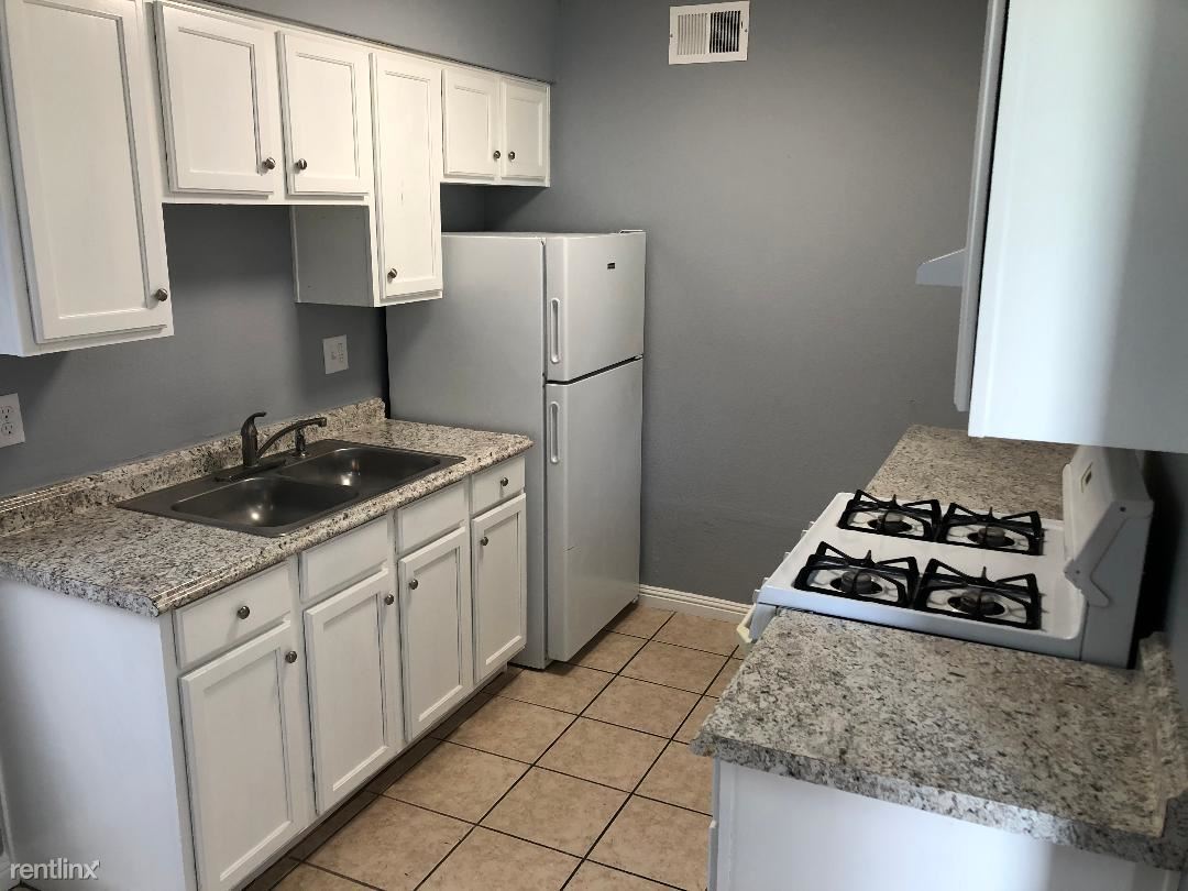 Foto principal - 5216 Pebble Beach Blvd