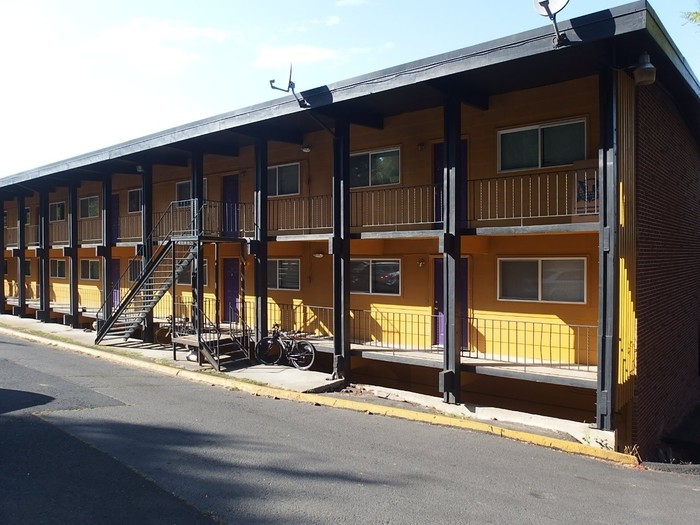Foto principal - Queen Road Apartments UNDER NEW MANAGEMENT
