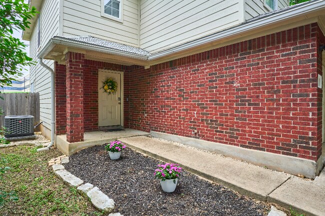 Building Photo - 1582 Parkfield Cir