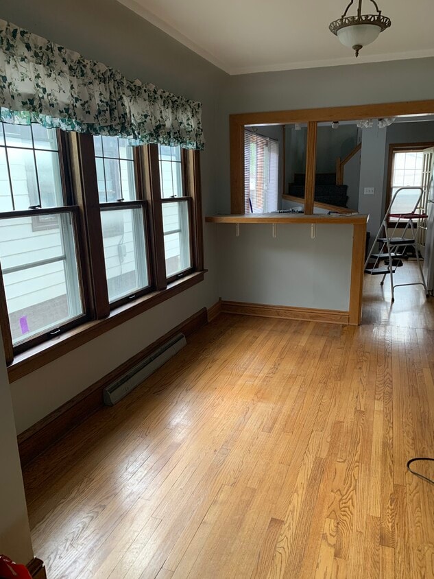 8337 Gridley Ave, Wauwatosa, WI 53213 House Rental in Wauwatosa, WI