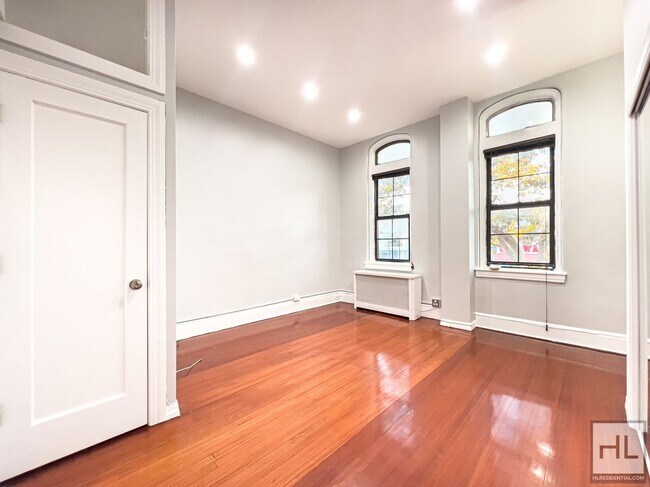 Foto del edificio - Washington Avenue #2M