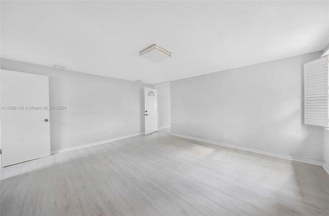 Foto del edificio - 2622 NW 60th Ave