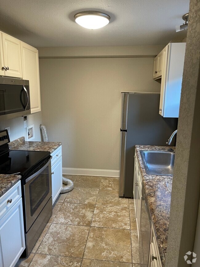 Building Photo - 412 Dublin Dr