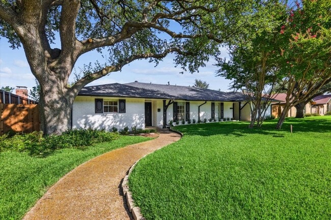 Building Photo - 10655 Sandpiper Ln