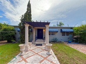 Building Photo - 3030 SW 57th Ave