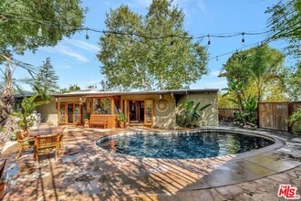 Building Photo - 15511 Woodcrest Dr