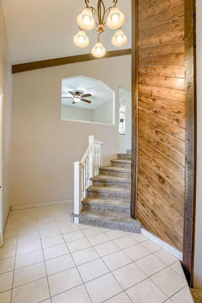 Building Photo - Must See 3 Bedroom Millard Home!!