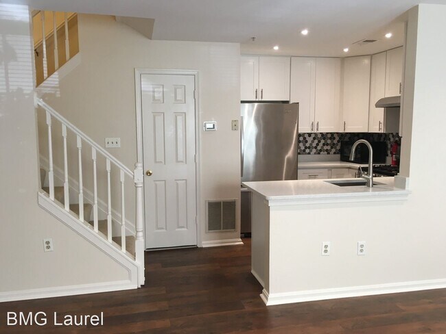 Foto del edificio - 3 br, 2.5 bath House - 6402 Bayberry Ct