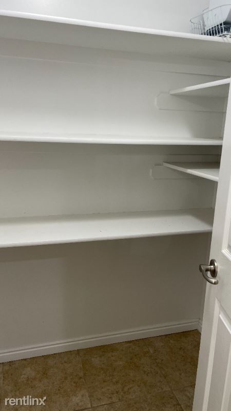 Building Photo - 2 br, 1.5 bath Townhome - 411 W 2000 S 6 U...