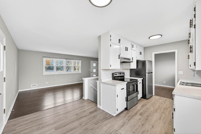 Building Photo - 3953 Arthur St NE