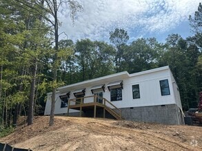 Building Photo - 1071 Long Hollow Rd