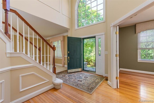 Building Photo - 5318 Glenwood Creek
