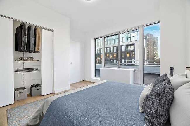 Building Photo - 460 West 20th Street