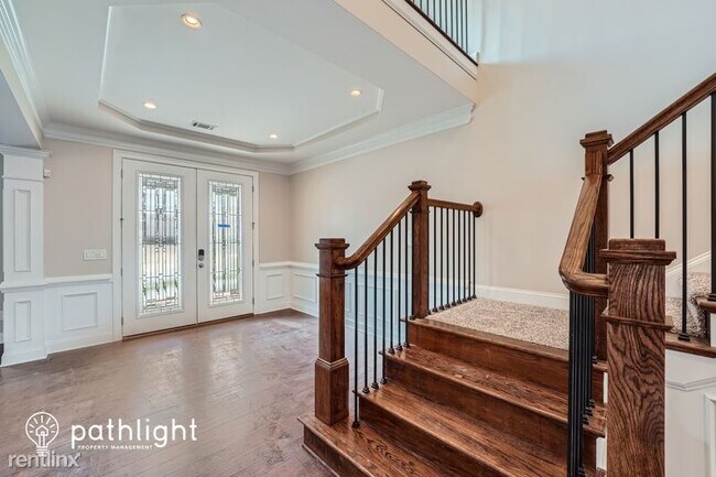Building Photo - 5 br, 4 bath House - 4420 Manor Creek Driv...