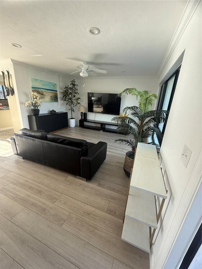 Foto del edificio - 5001 NE 23rd Ave