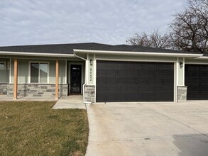 Building Photo - 8662 E Cherrywood Ct