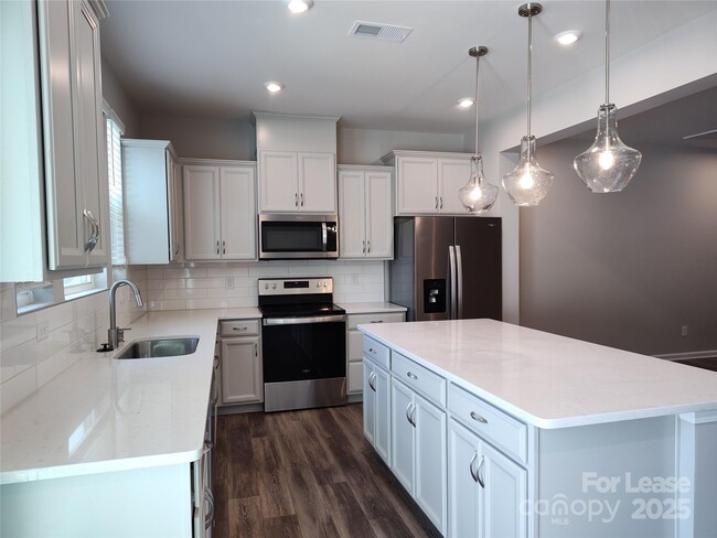 Building Photo - 8114 Overmeadow Ln
