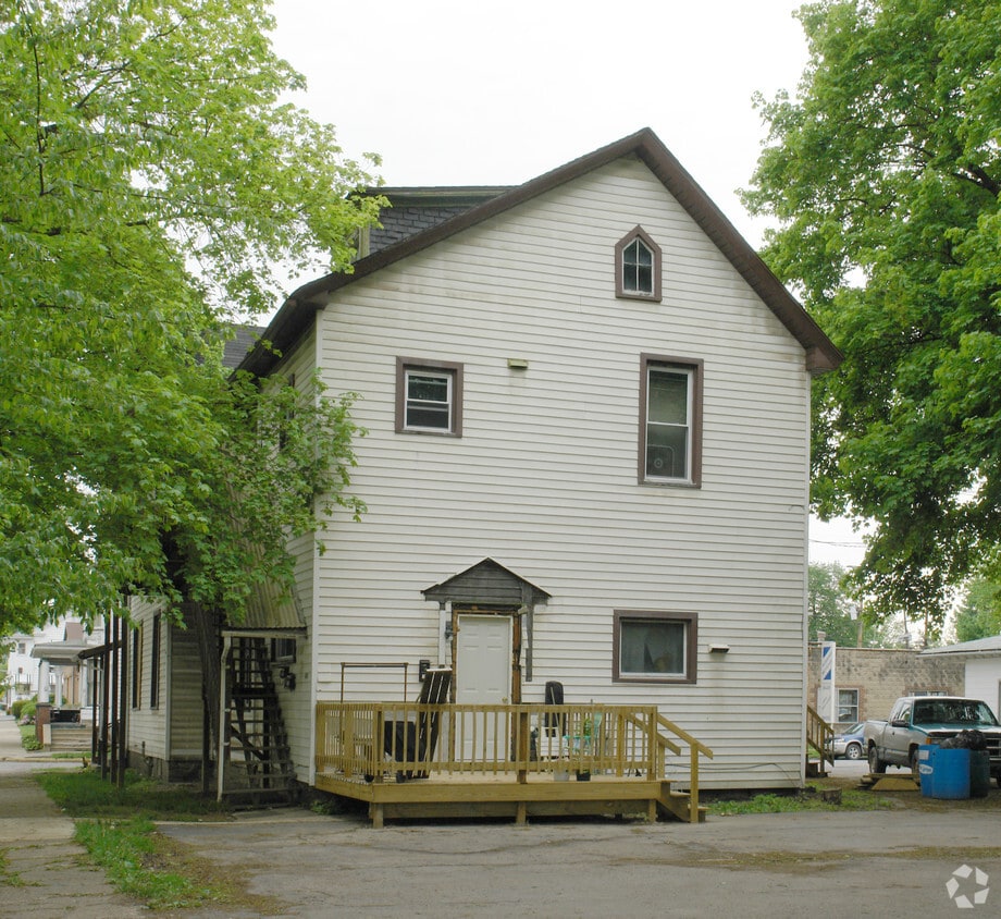 404 E Locust St, Clearfield, PA 16830 Apartments in Clearfield, PA