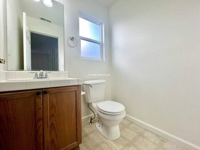 Building Photo - 1322 Scotch Pine Way