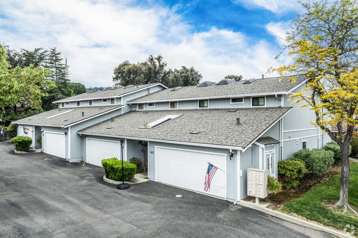 exterior - 5656-5662 Sonoma Dr