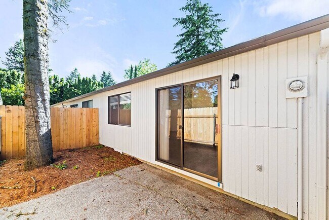 Building Photo - Coast Pine