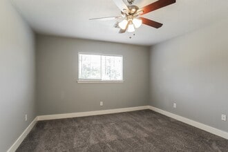 Building Photo - 419 Laurel Sage Dr