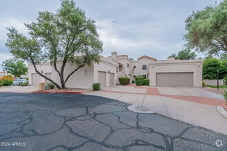 Building Photo - 7800 E Lincoln Dr