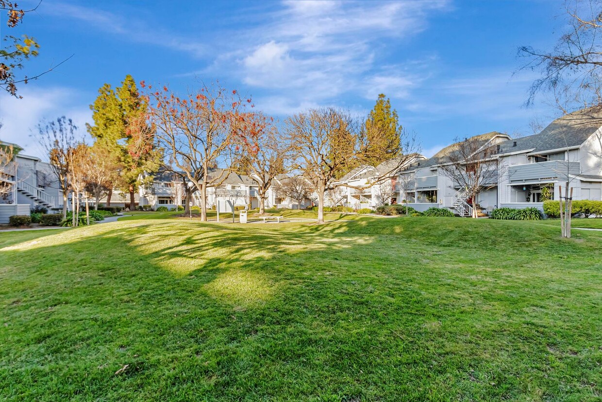 Primary Photo - Upgraded 2 Bedroom Neighboring Willow Glen!